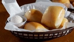 <b>4. </b>Texas Roadhouse bread rolls ... will roll your mind