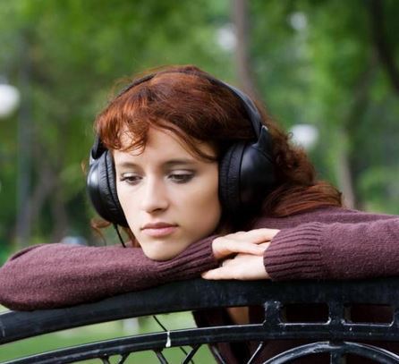 الموسيقى الحزينة تجلب الراحة النفسية أكثر من الموسيقى الفرحة؟!