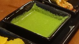 <b>5. </b>What is that green sauce served in Indian restaurants?