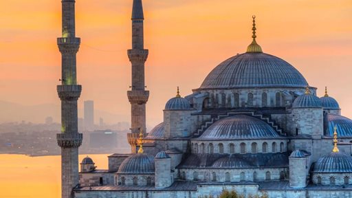 نبذة تعريفية عن جامع السلطان أحمد أو الجامع الأزرق في اسطنبول