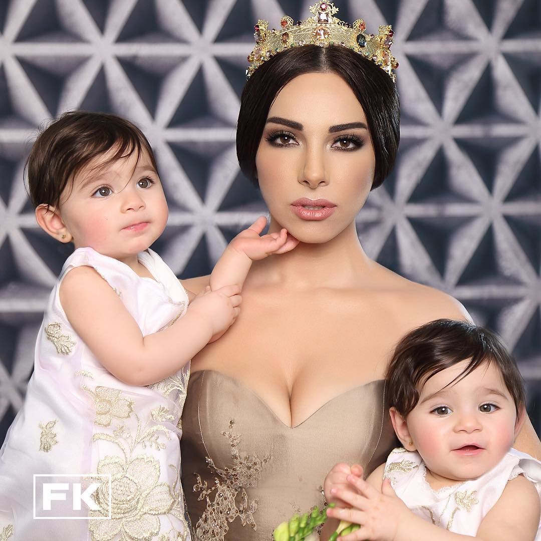 Sacha Dahdouh with her Twin Daughters