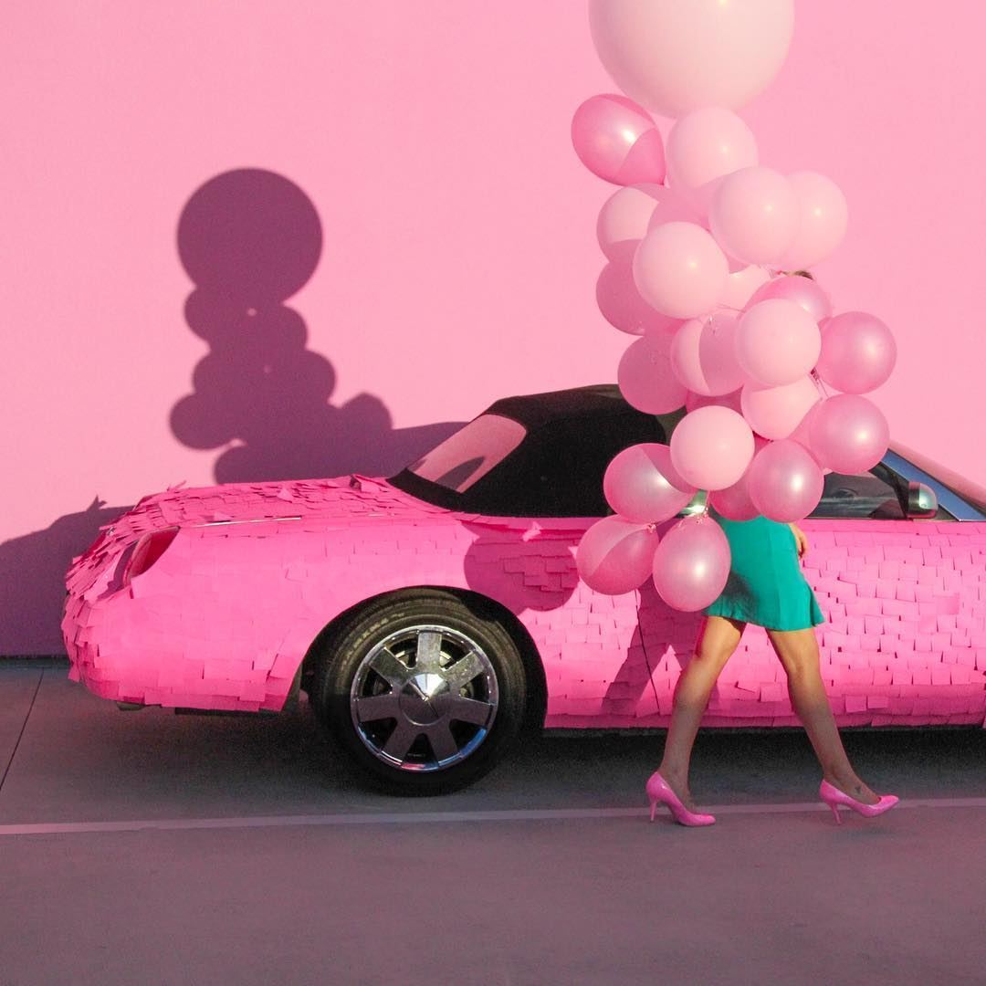 5 Creative Colorful Photos made with Balloons