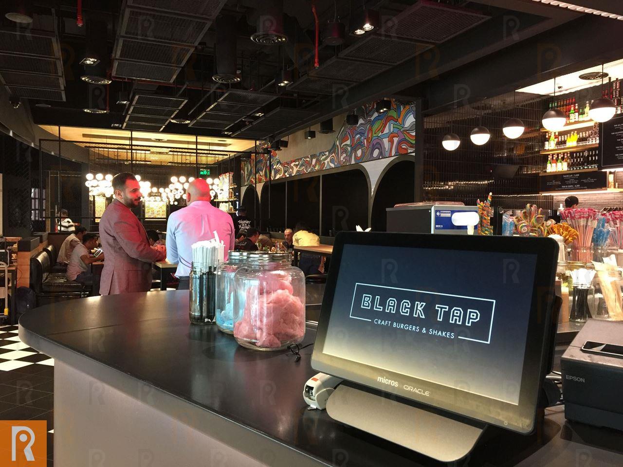 مطعم بلاك تاب يحتفي بالذكرى السنوية الأولى على انطلاقه في دولة الكويت