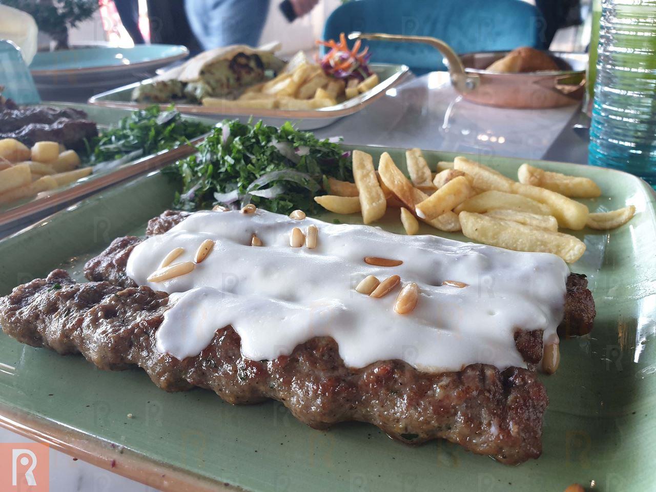 تجربتنا المميزة في مطعم "ميجانا" اللبناني الذي فتح أبوابه على شارع الخليج العربي