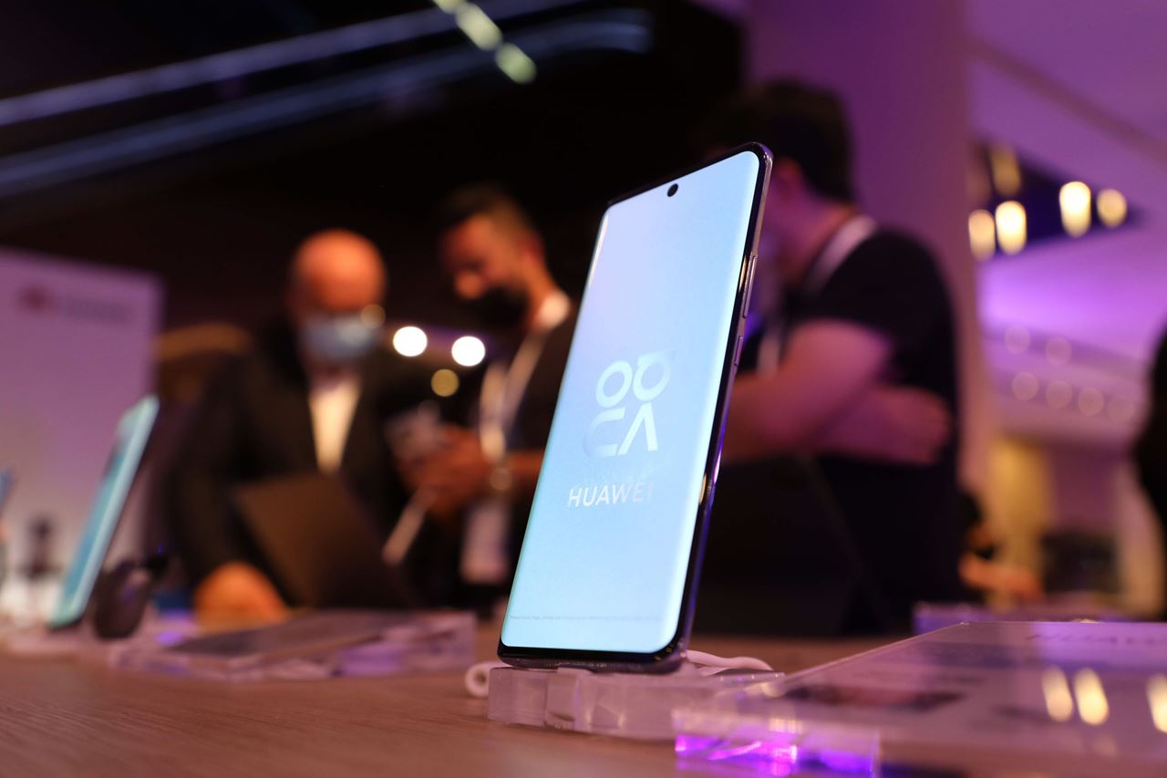 HUAWEI launches the Trendy Flagship & Camera King - HUAWEI nova 9 in the Middle East and Africa region