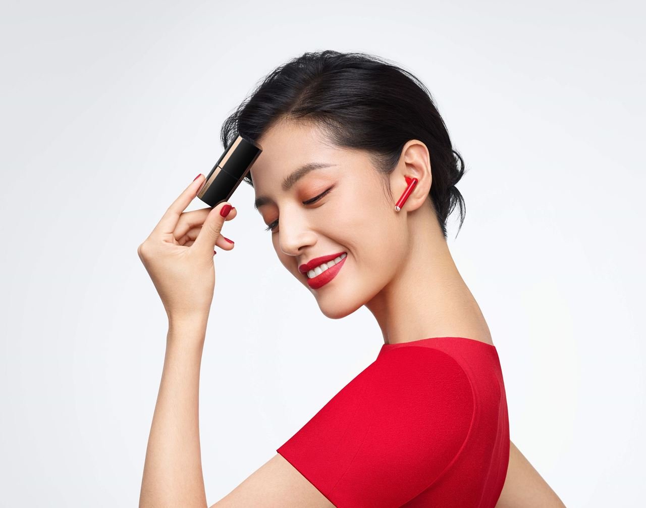 Huawei releases the all-new stylish HUAWEI FreeBuds Lipstick in Kuwait