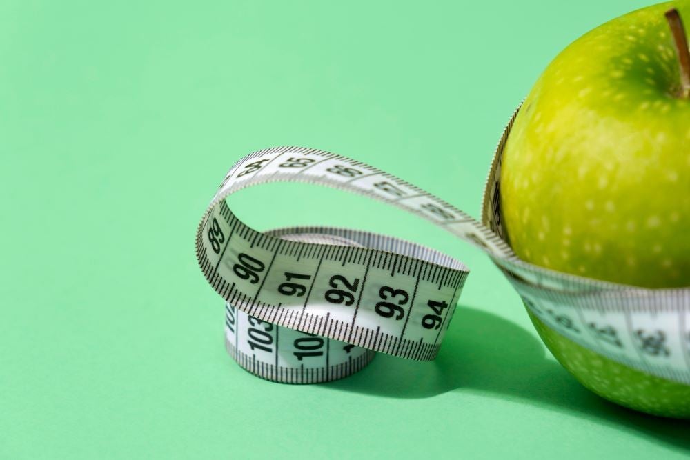 What are the Key Differences between Dieting and slimming?